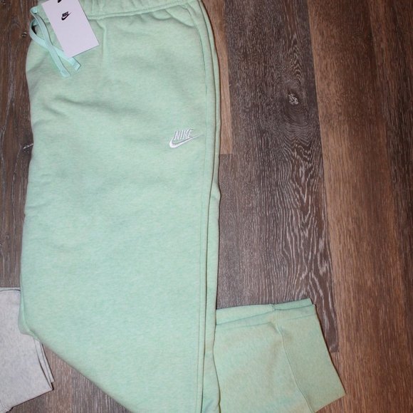 NWT NIKE WOMEN'S PLUS SPORTSWER FLEECE JOGGER SWEATPANTS TEAL‎ HEATHER - Picture 1 of 3